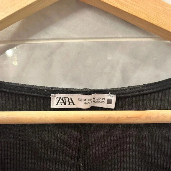 Zara Women’s Medium Black Ribbed Romper Black Short Sleeve Plunge Neck - Picture 3 of 7